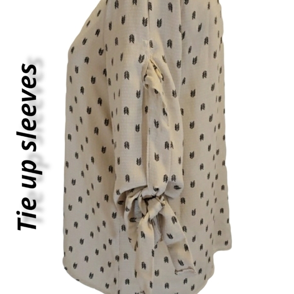 Le Lis Scoop Neck Loose Top Tan EUC Large USA Made Tie Up Sleeves - Picture 2 of 9